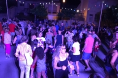 place du village le 14 julliet Dorfplatz village square